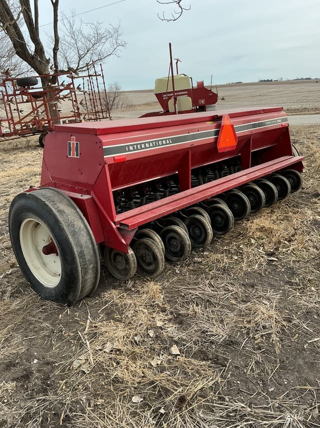 Image of International Harvester 5100 equipment image 3