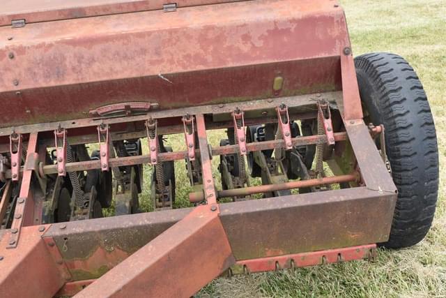 Image of International Harvester 5100 equipment image 4
