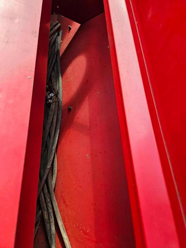 Image of International Harvester 5100 equipment image 2