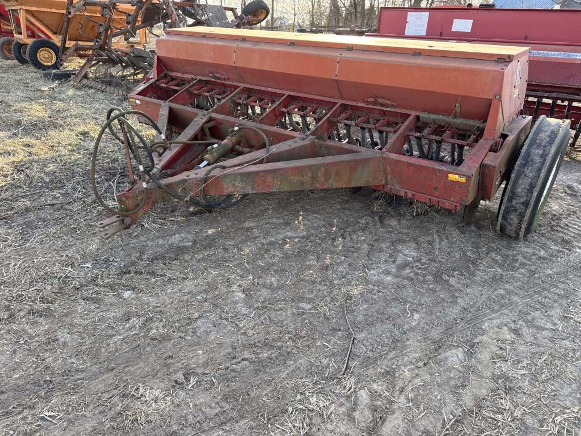 International Harvester 5100 Equipment Image0