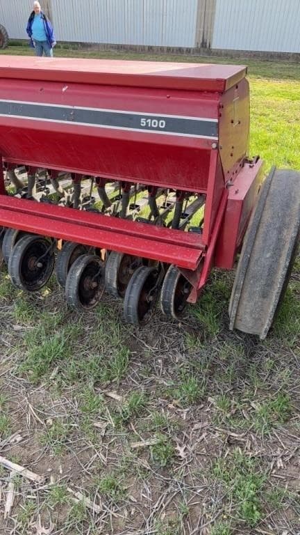 Image of International Harvester 5100 equipment image 4