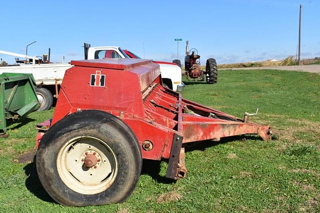 Image of International Harvester 5100 equipment image 3