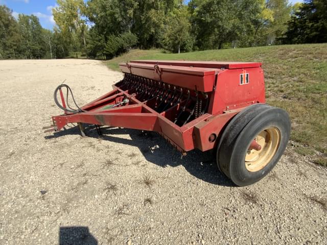 Image of International Harvester 5100 equipment image 1