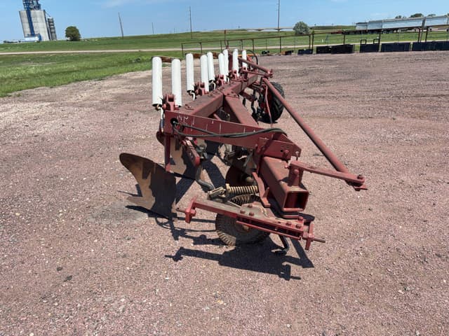 Image of International Harvester 514 equipment image 1