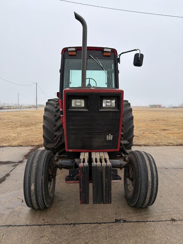 Image of International Harvester 5288 equipment image 1