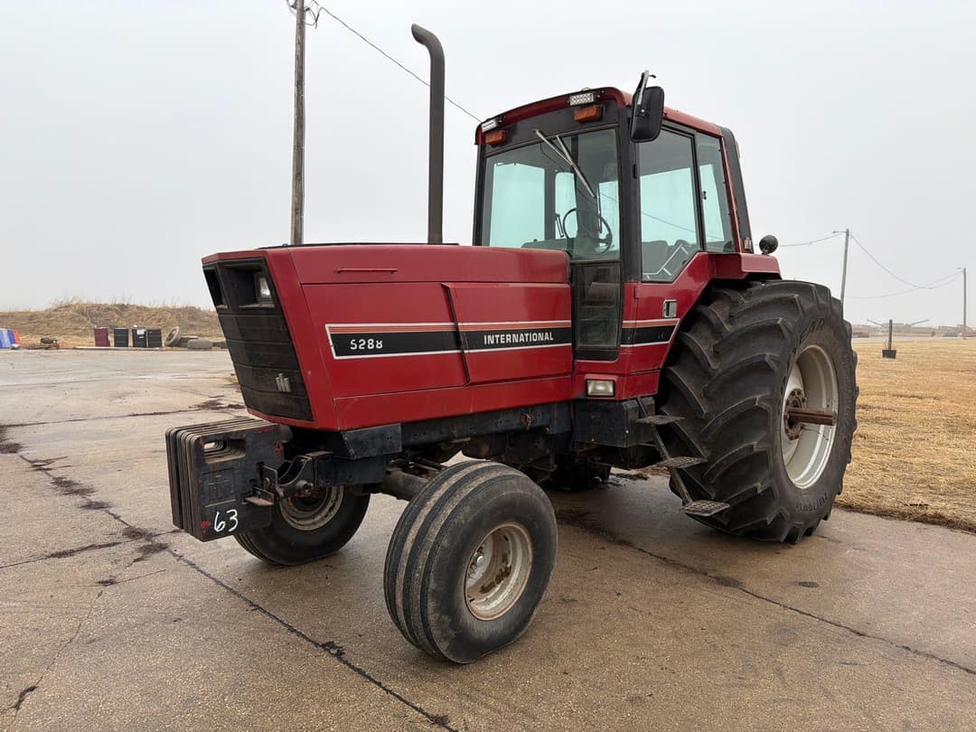 Image of International Harvester 5288 Primary image