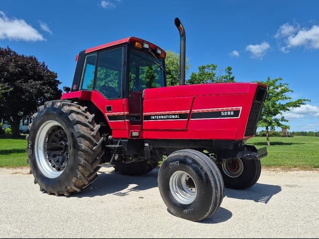 Image of International Harvester 5288 equipment image 3