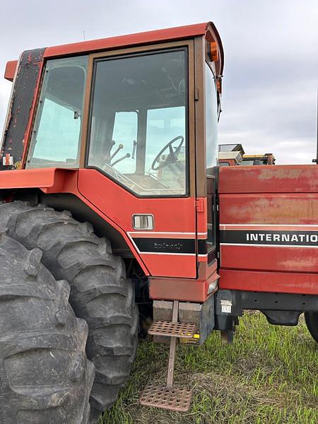 Image of International Harvester 5288 equipment image 4