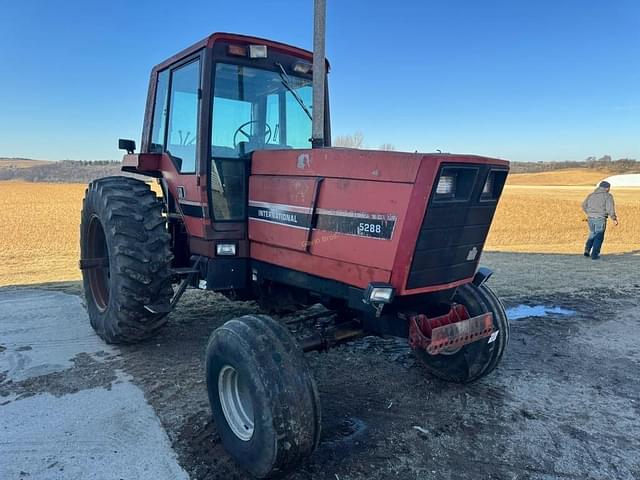 Image of International Harvester 5288 equipment image 3