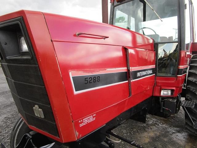 Image of International Harvester 5288 equipment image 4