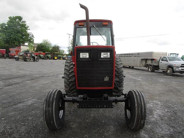 Image of International Harvester 5288 equipment image 2