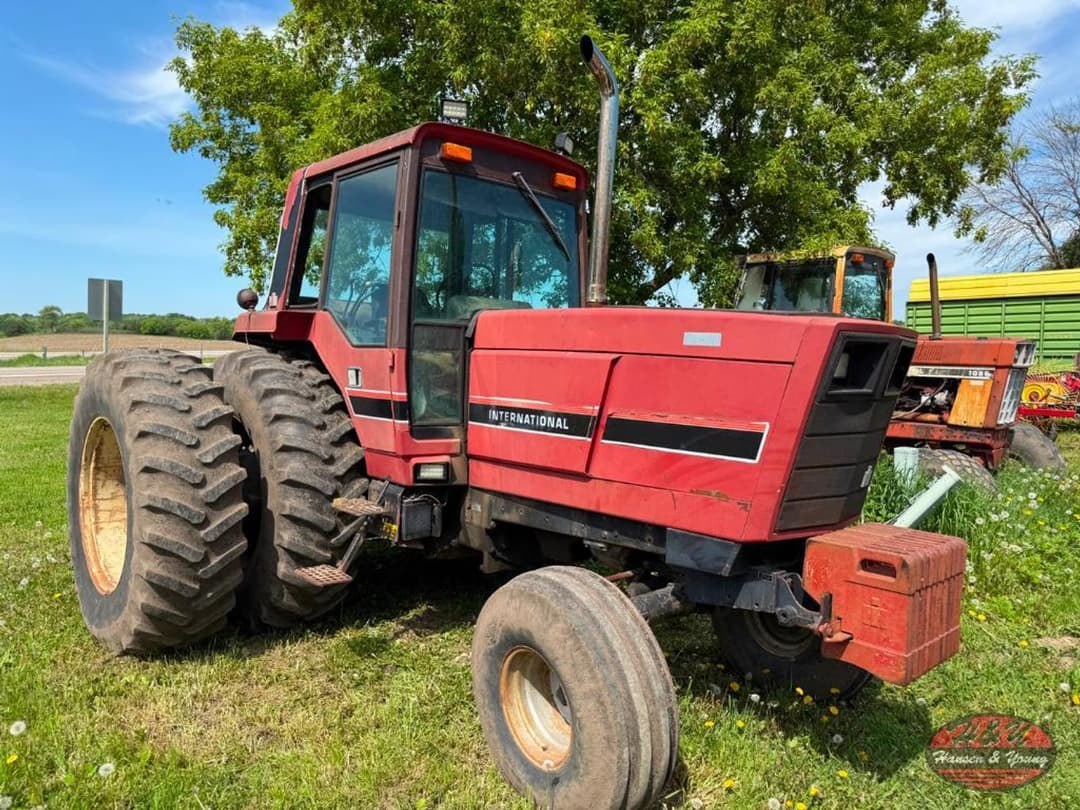 Image of International Harvester 5288 Primary image