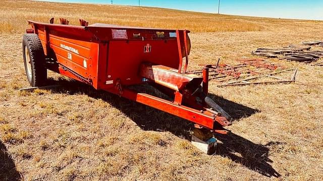 Image of International Harvester 530 equipment image 1