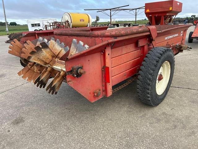 Image of International Harvester 530 equipment image 2