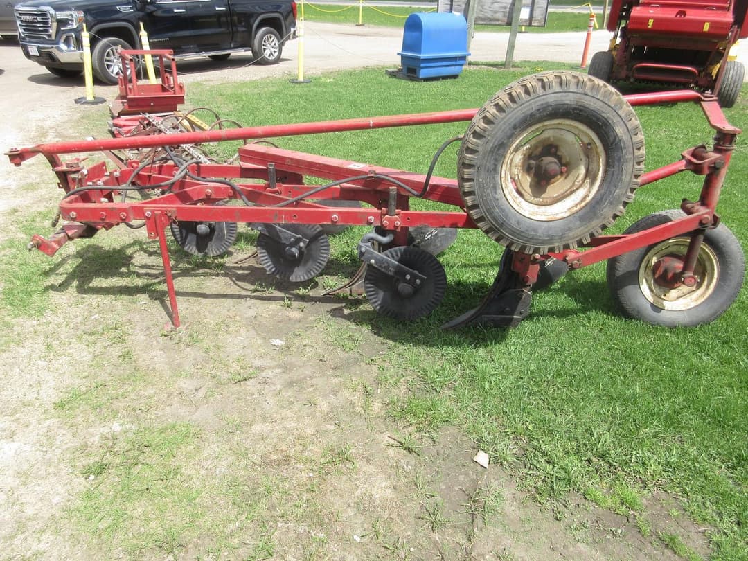 Image of International Harvester 535 Primary image