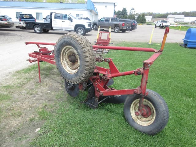 Image of International Harvester 535 equipment image 1