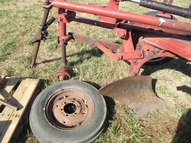 Image of International Harvester 540 equipment image 4