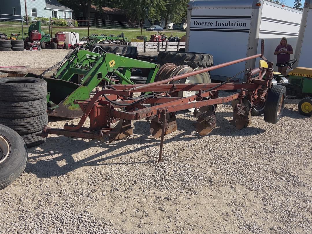 Image of International Harvester 540 Image 1