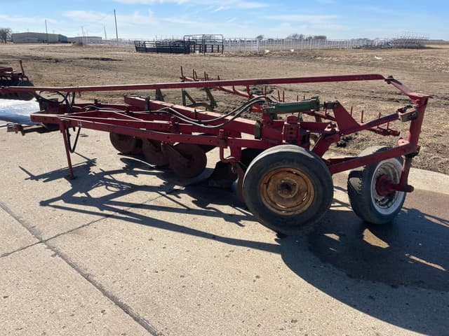 Image of International Harvester 540 equipment image 1