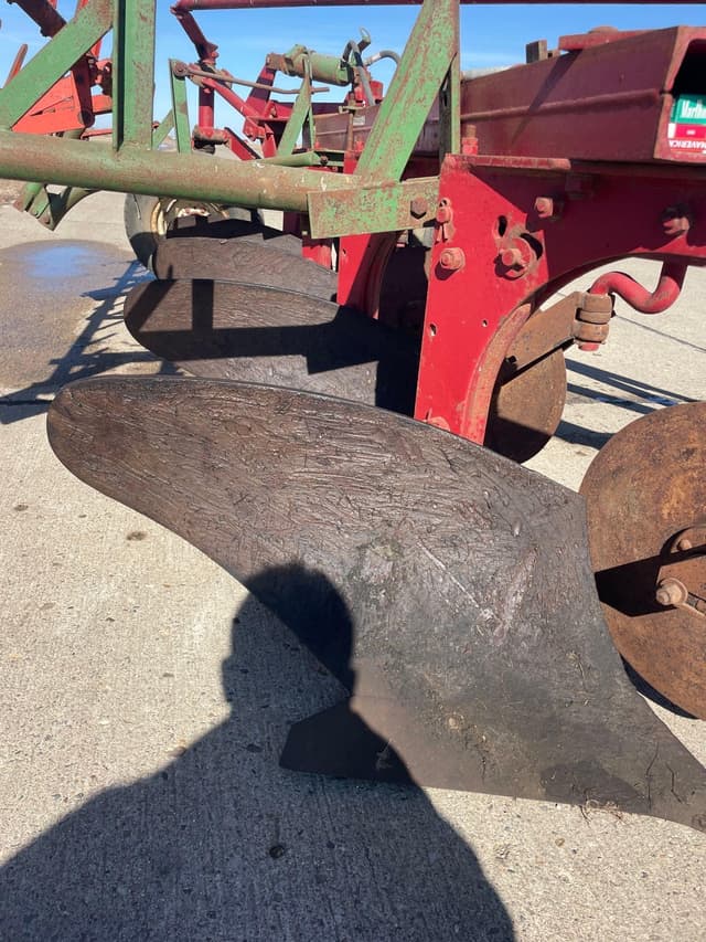 Image of International Harvester 540 equipment image 4