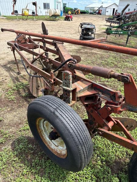 Image of International Harvester 540 equipment image 3