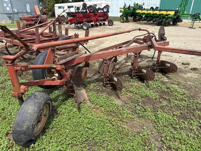 Image of International Harvester 540 equipment image 1