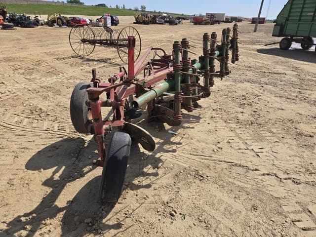 Image of International Harvester 540 equipment image 3