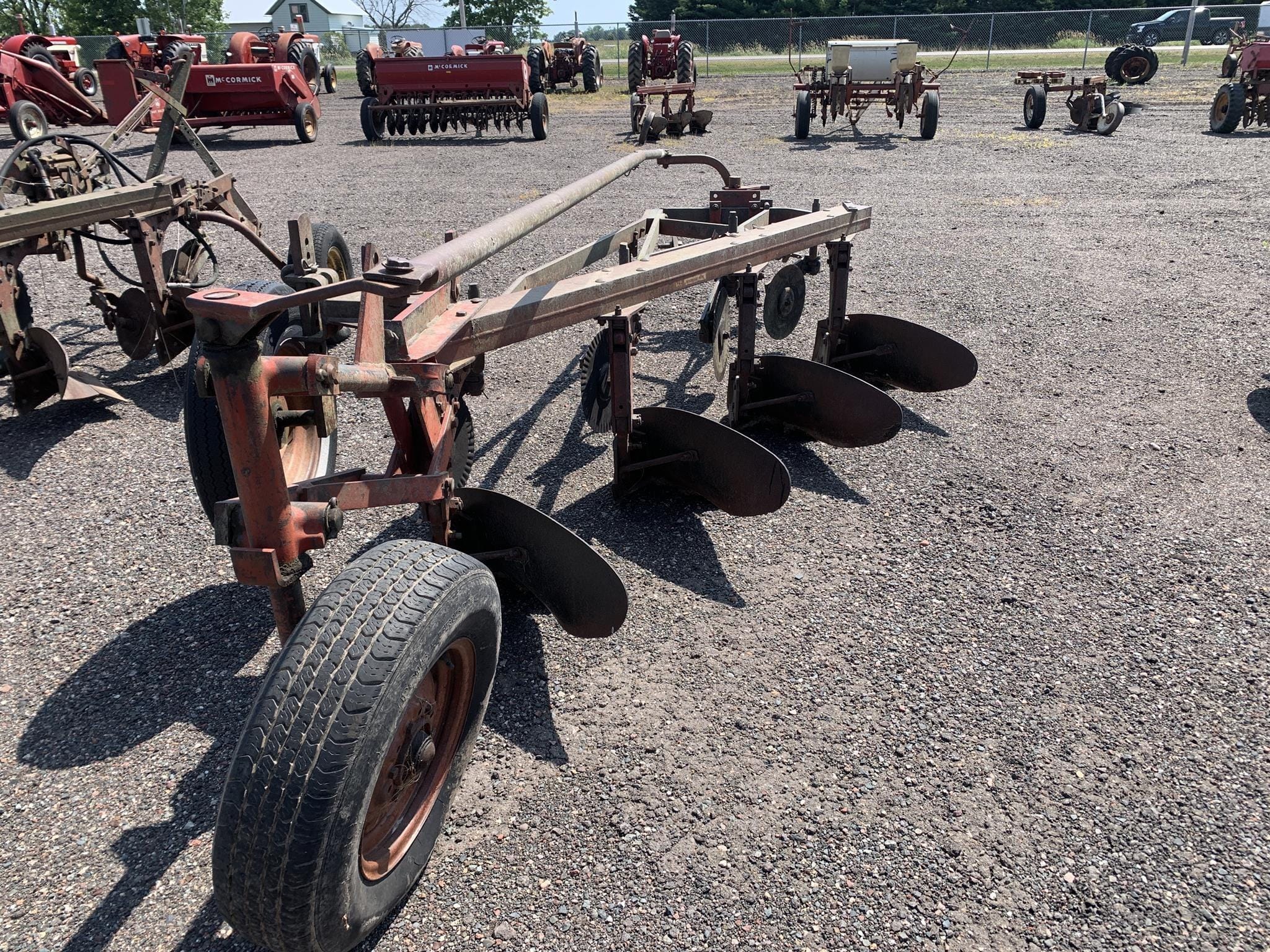 International Harvester 540 Equipment Image0