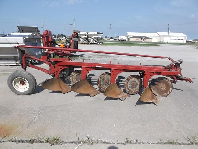 Image of International Harvester 540 equipment image 3
