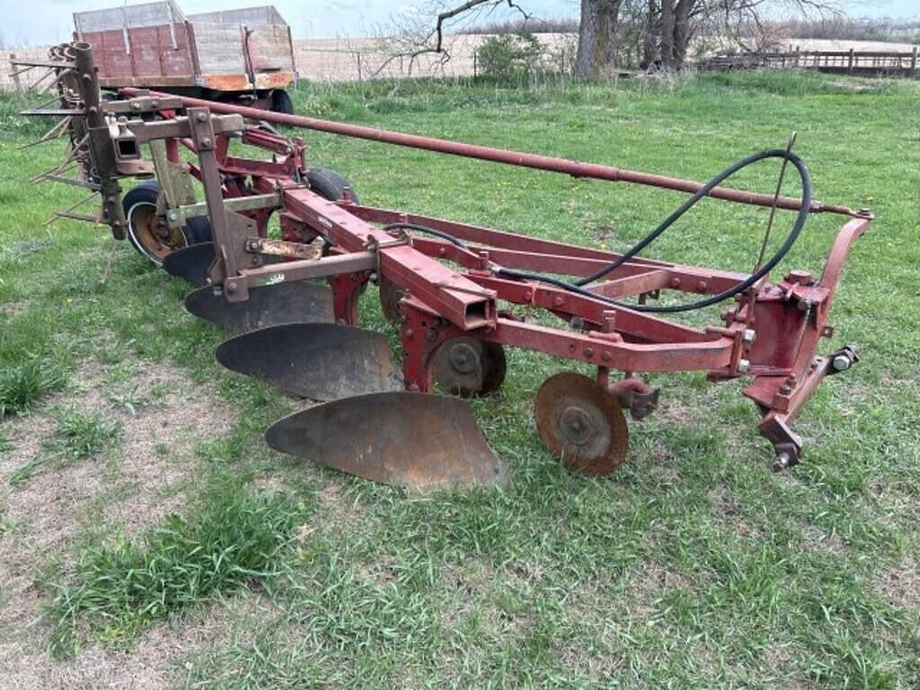 Image of International Harvester 540 Primary image