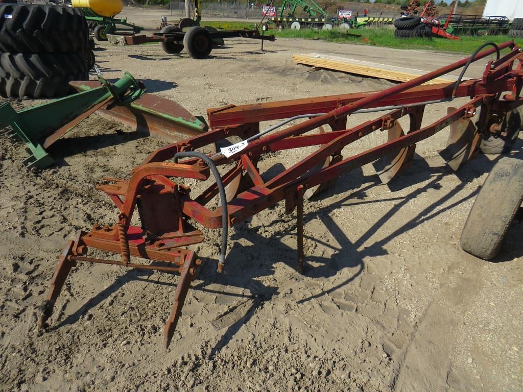 Image of International Harvester 540 Primary image