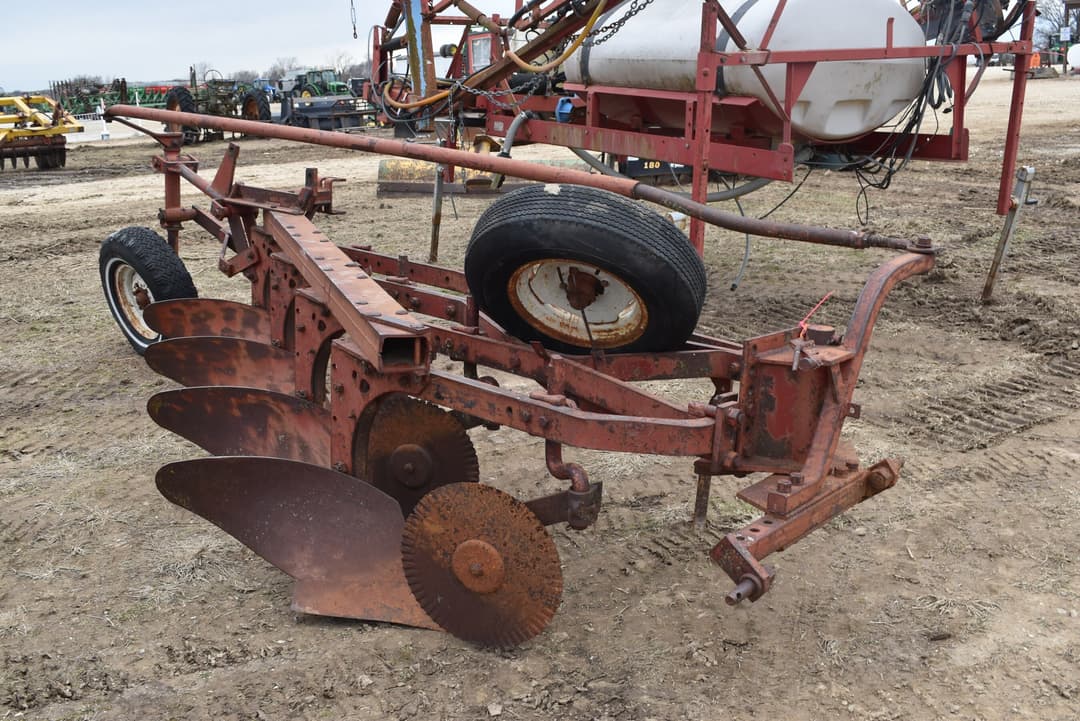 Image of International Harvester 540 Primary image