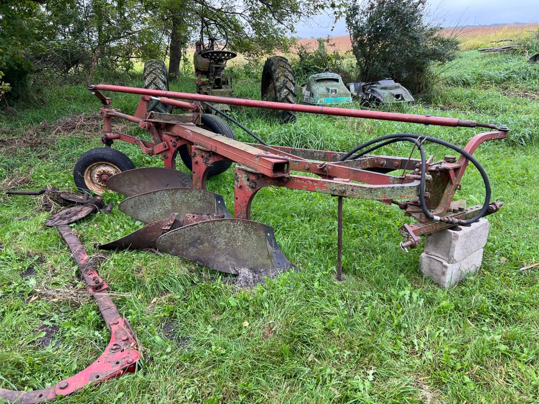 Image of International Harvester 540 Image 0