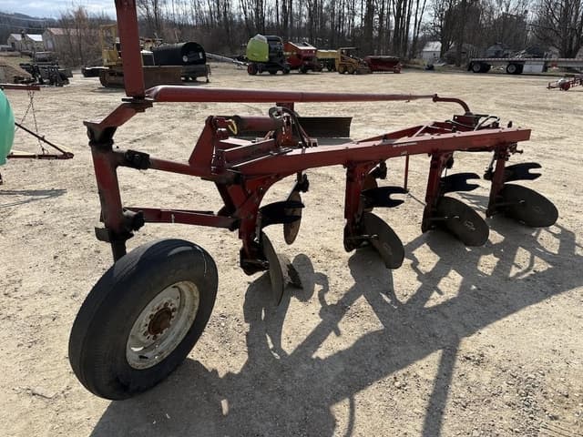 Image of International Harvester 540 equipment image 4