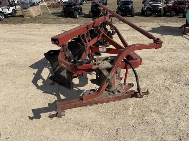 Image of International Harvester 540 equipment image 1