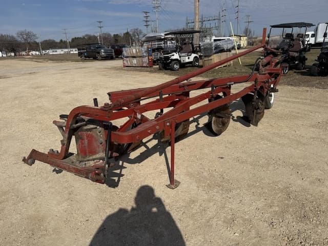 Image of International Harvester 540 equipment image 2