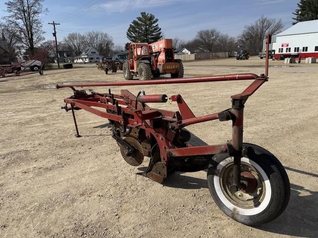 Image of International Harvester 540 equipment image 3