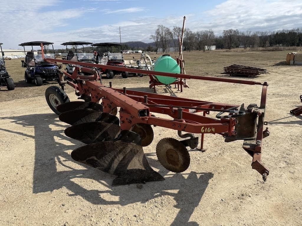 Image of International Harvester 540 Primary image