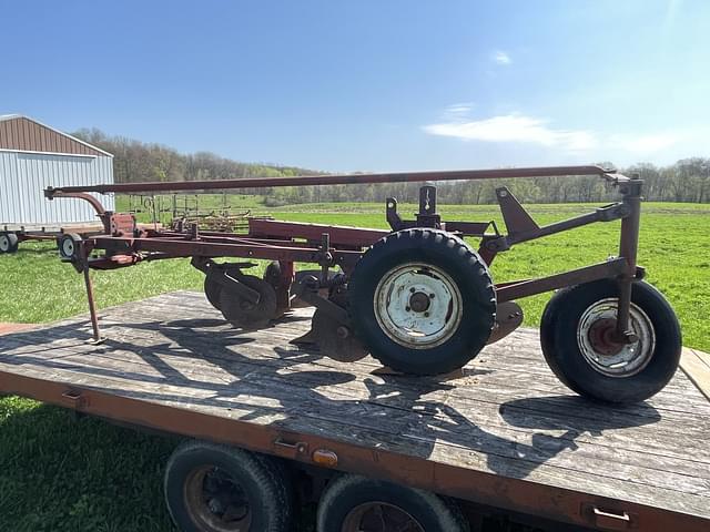 Image of International Harvester 540 equipment image 3