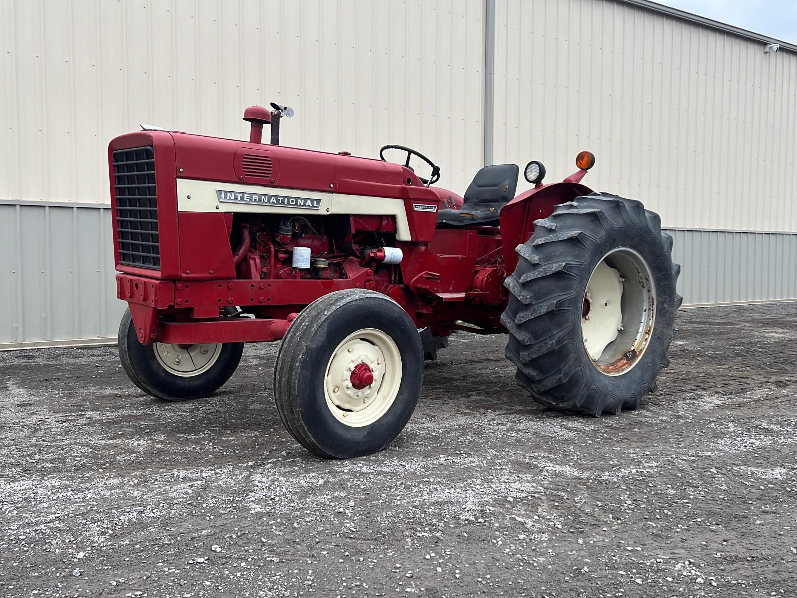 Main image International Harvester 544