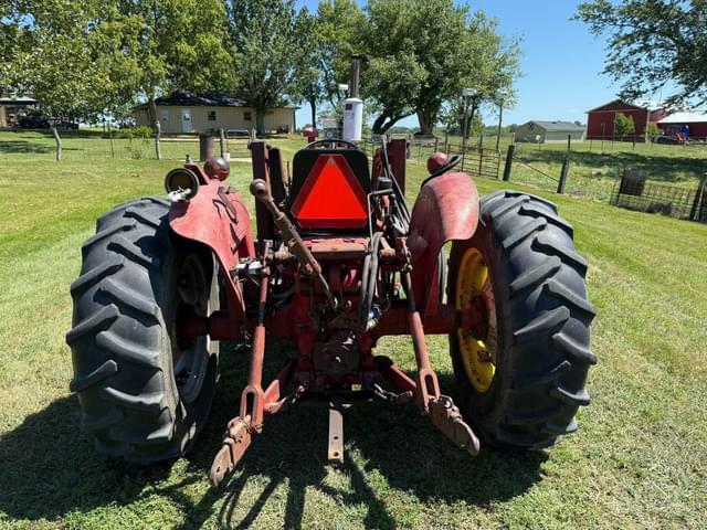 Image of International Harvester 544 equipment image 3