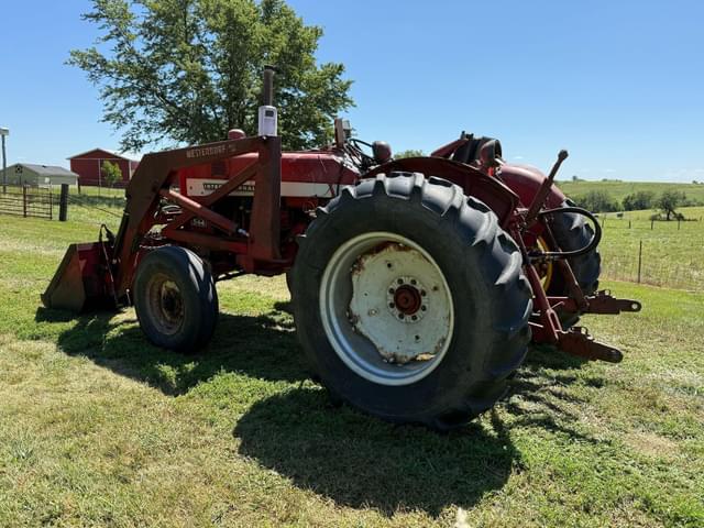 Image of International Harvester 544 equipment image 4