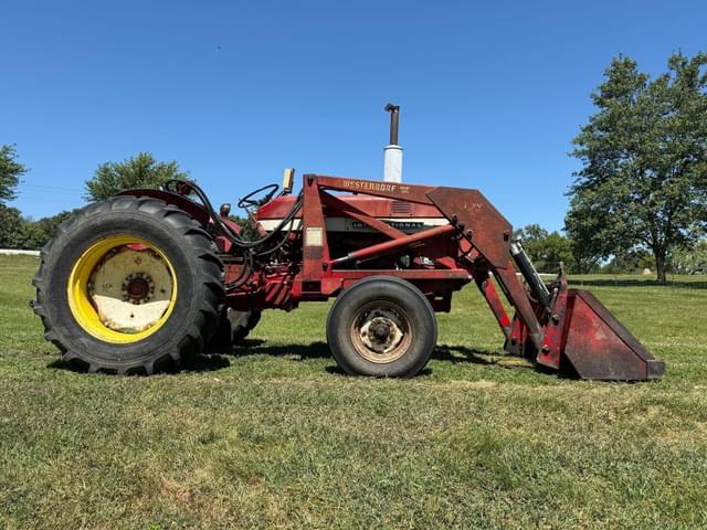 Image of International Harvester 544 equipment image 1