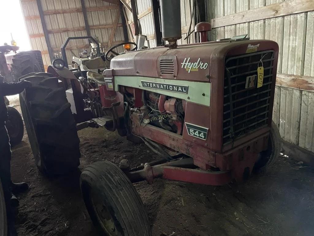 Main image International Harvester 544