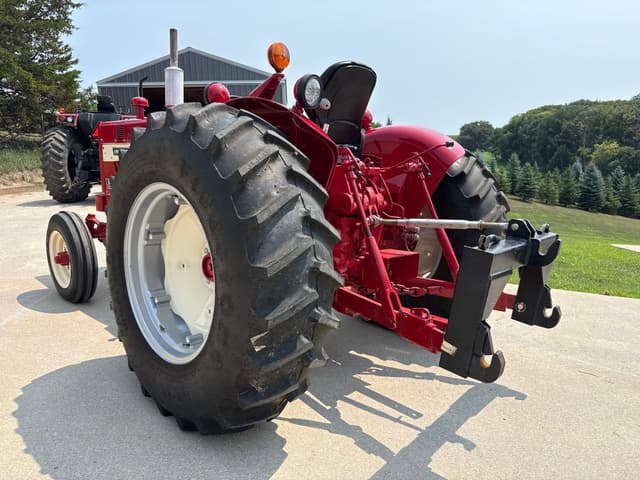 Image of International Harvester 544 equipment image 2
