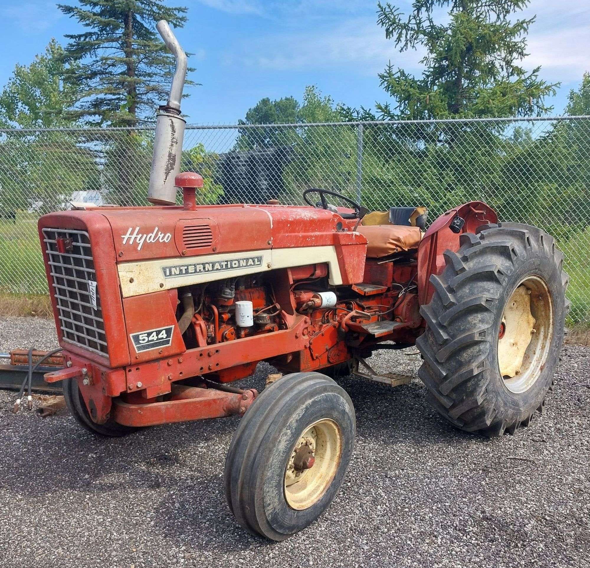 International Harvester 544 Equipment Image0