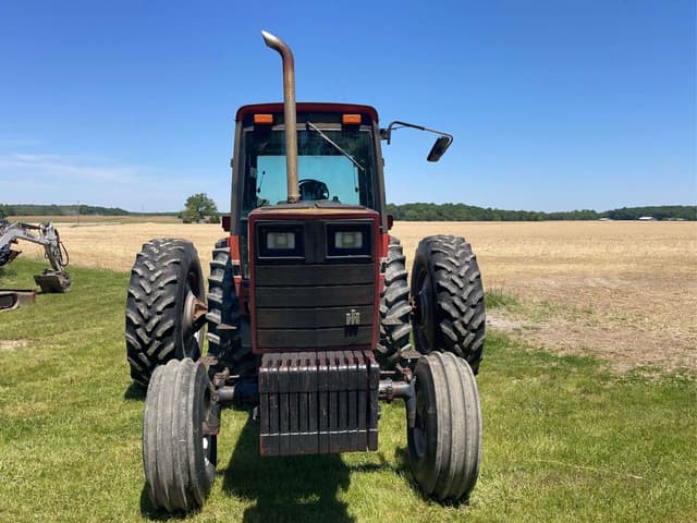 Image of International Harvester 5488 equipment image 2