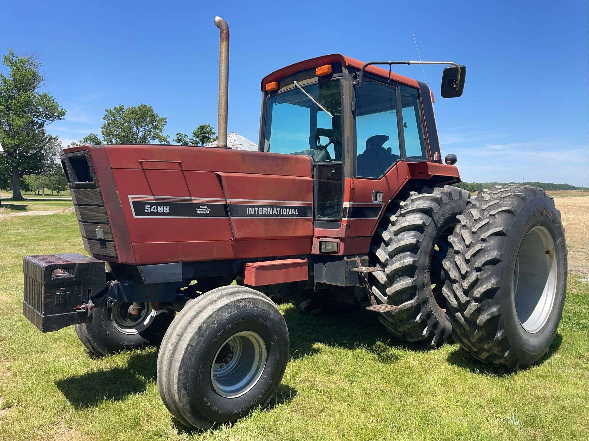 International Harvester 5488 Equipment Image0