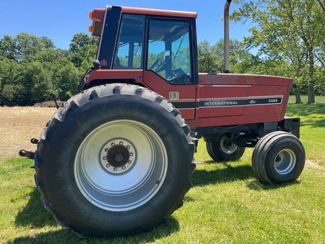 Image of International Harvester 5488 equipment image 4