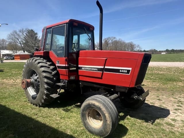 Image of International Harvester 5488 equipment image 3